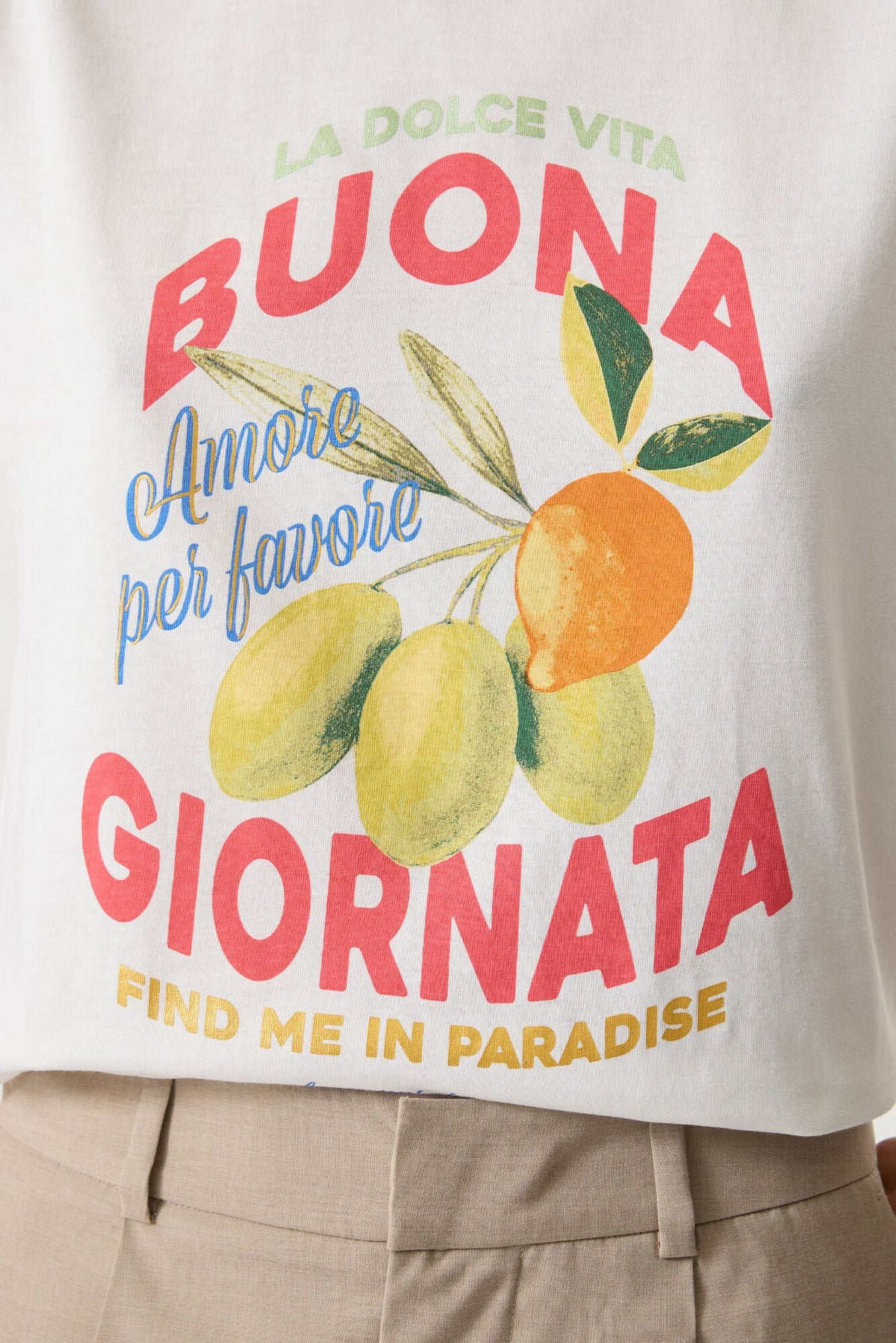 T-Shirt pour femme par Garcia | Q260005 Blanc cassé | Boutique Vvög, vêtements mode pour homme et femme