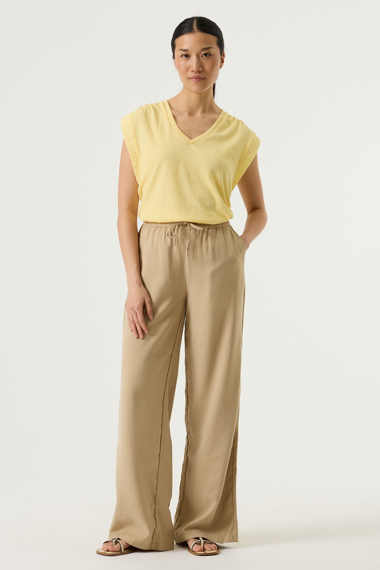 T-Shirt pour femme par Garcia | Q260007 Citron luxuriant | Boutique Vvög, vêtements mode pour homme et femme