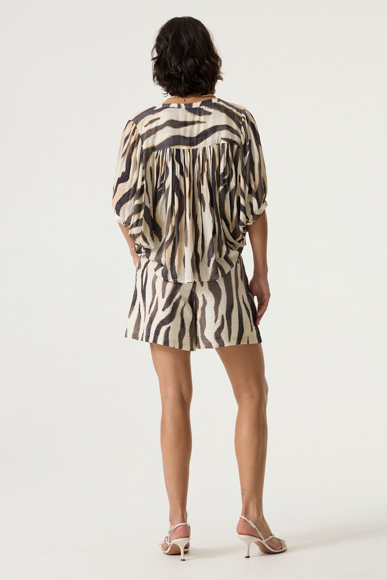 Short pour femme par Garcia | Q260142 Tourterelle | Boutique Vvög, vêtements mode pour homme et femme