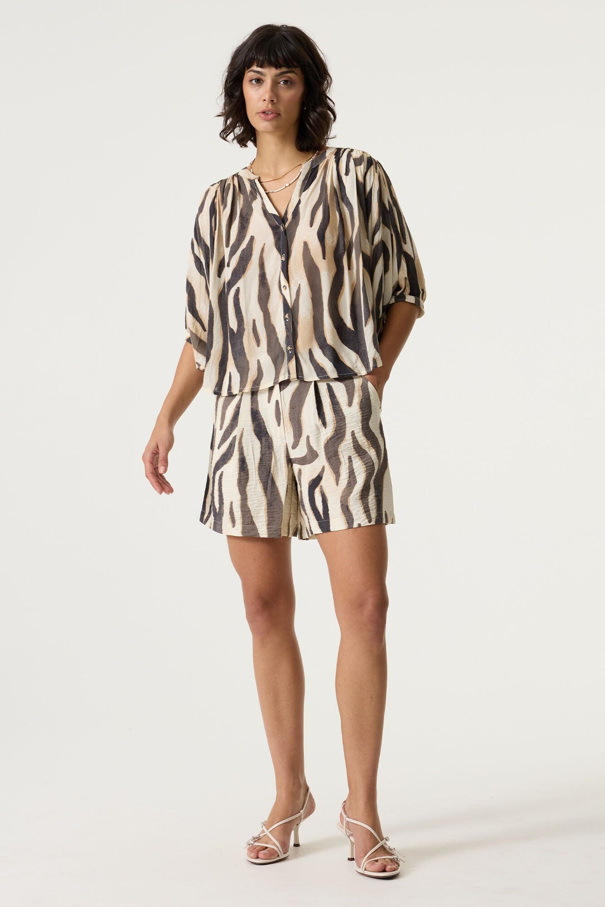 Short pour femme par Garcia | Q260142 Tourterelle | Boutique Vvög, vêtements mode pour homme et femme