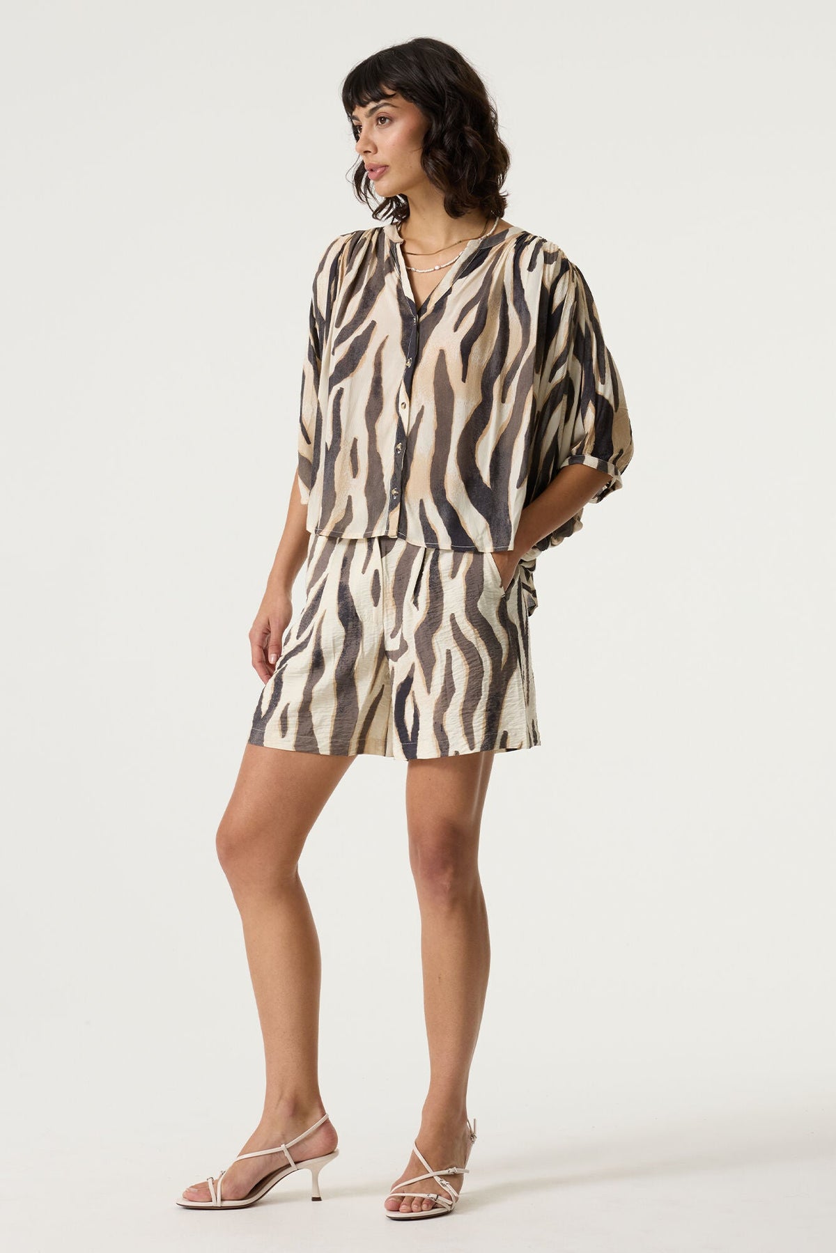 Short pour femme par Garcia | Q260142 Tourterelle | Boutique Vvög, vêtements mode pour homme et femme