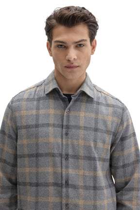 Robert Barakett men's close front view of gray plaid flannel overshirt showing collar and front buttons