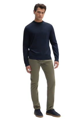 Robert Barakett men's full-length front view of a navy crewneck long-sleeve sweater with ribbed hem