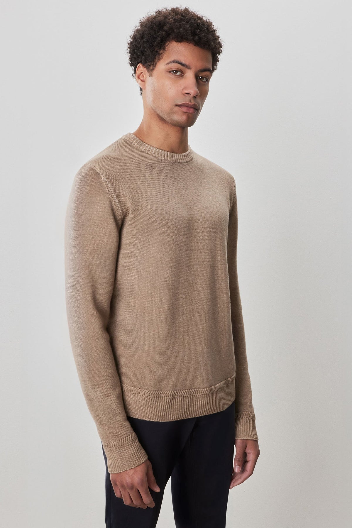 Chandail M.L. col rond pour homme par Robert Barakett | RB32345 Bertona Tan | Boutique Vvög, vêtements mode pour homme et femme