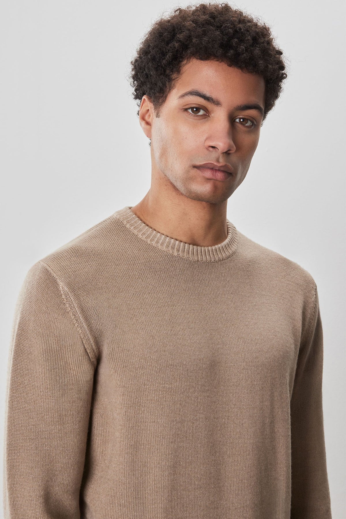 Chandail M.L. col rond pour homme par Robert Barakett | RB32345 Bertona Tan | Boutique Vvög, vêtements mode pour homme et femme