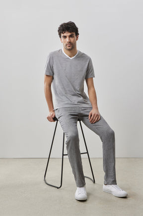 T-Shirt V-neck pour homme par Robert Barakett | RB41050 Brewer Gris | Boutique Vvög, vêtements mode pour homme et femme