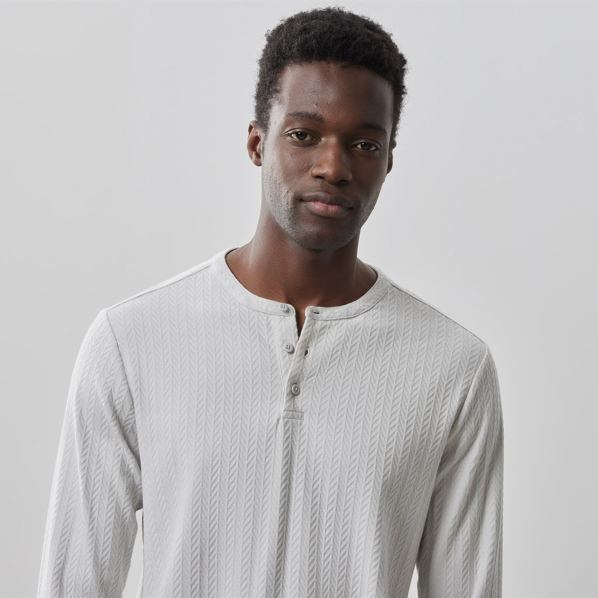 Henley à manches longues pour homme par Robert Barakett | RB41142 Warlock Gris | Boutique Vvög, vêtements mode pour homme et femme