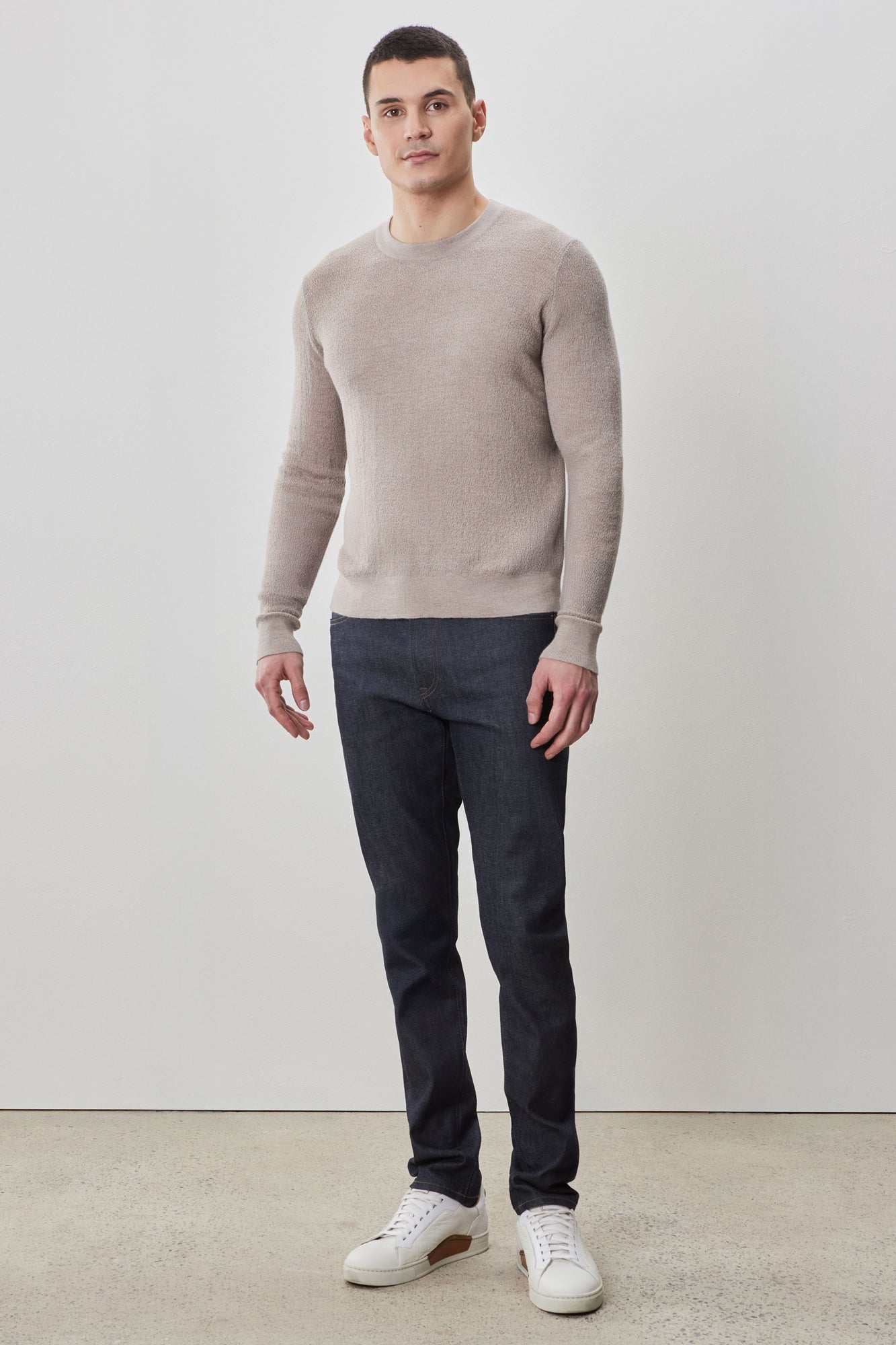 Chandail à manches longues col rond pour homme par Robert Barakett | Watertown RB41569 Taupe | Boutique Vvög, vêtements mode pour homme et femme