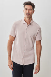 Chemise en tricot pour homme par Robert Barakett | RB51113 Booker Corail | Boutique Vvög, vêtements mode pour homme et femme
