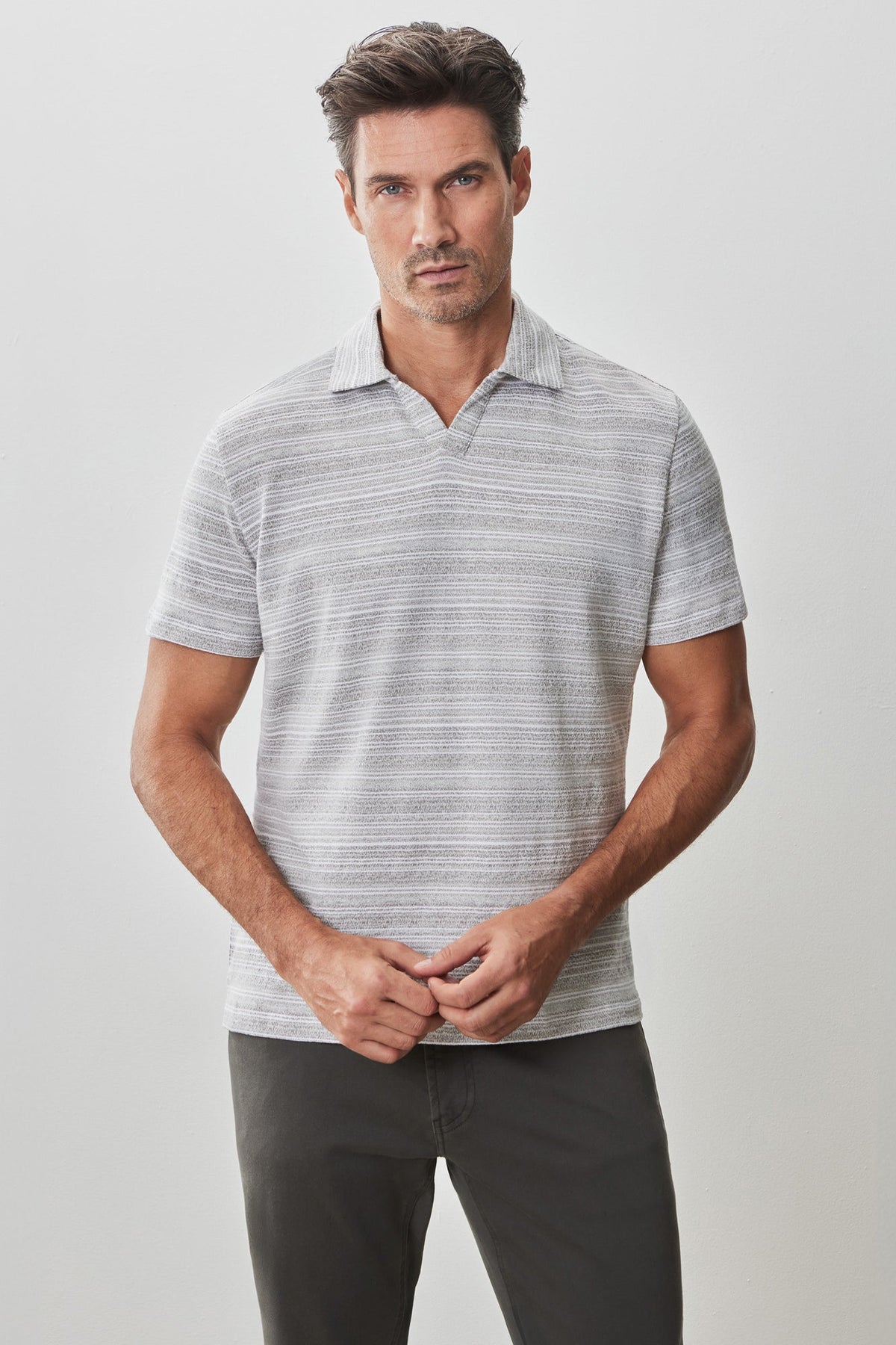 Polo à col ouvert pour homme par Robert Barakett | RB51124 Duval Beige | Boutique Vvög, vêtements mode pour homme et femme