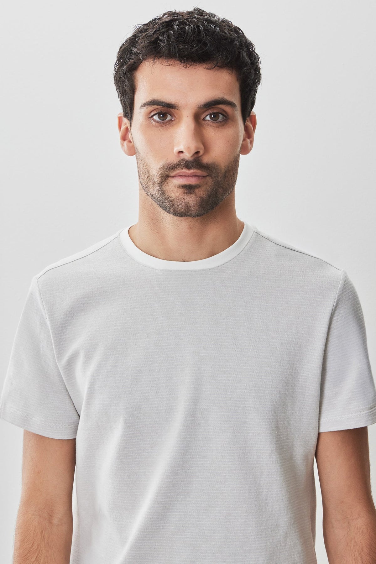 T-shirt col rond pour homme par Robert Barakett | RB51126 Fitch Gris Clair | Boutique Vvög, vêtements mode pour homme et femme