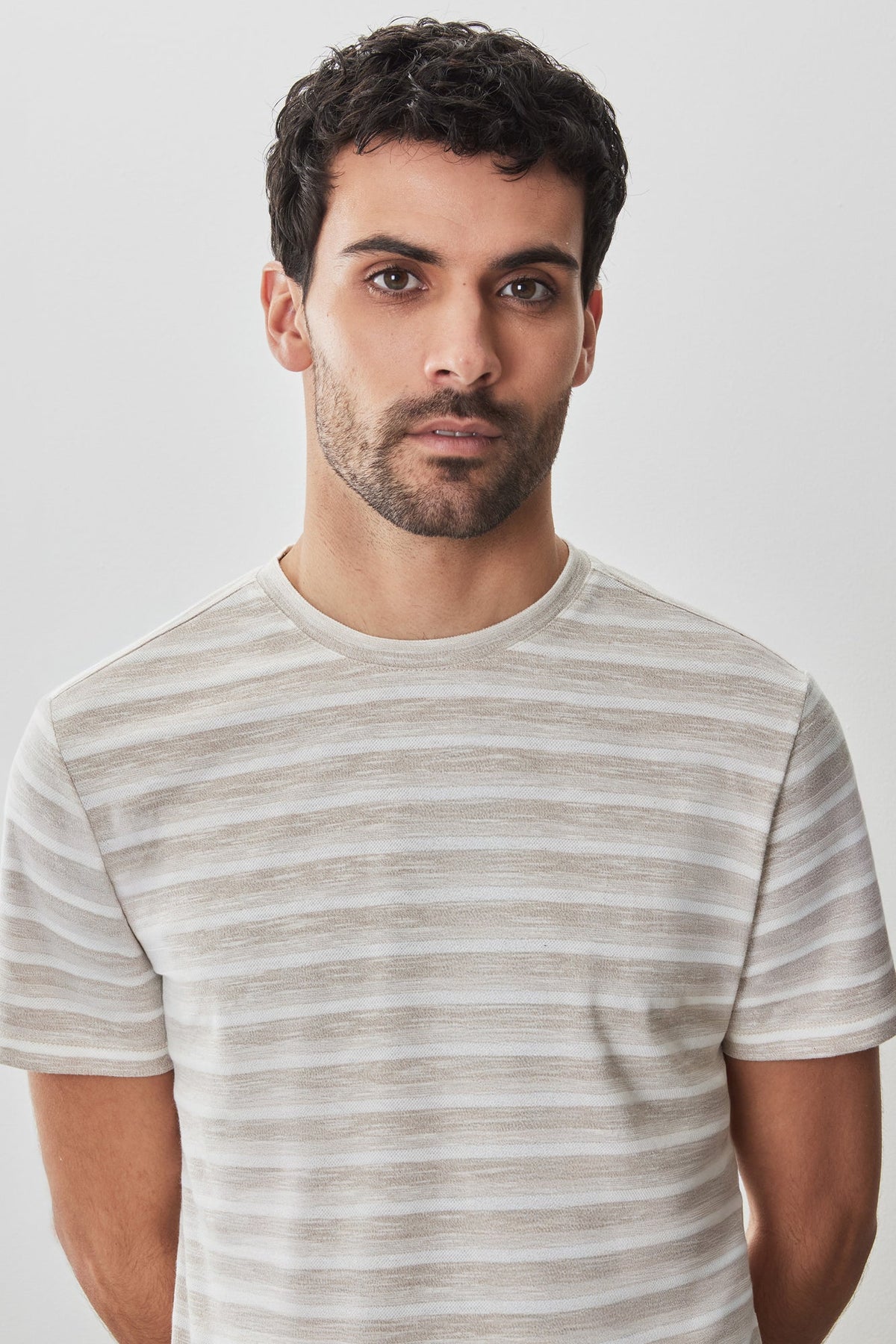 T-shirt col rond pour homme par Robert Barakett | RB51128 Hockney Beige | Boutique Vvög, vêtements mode pour homme et femme