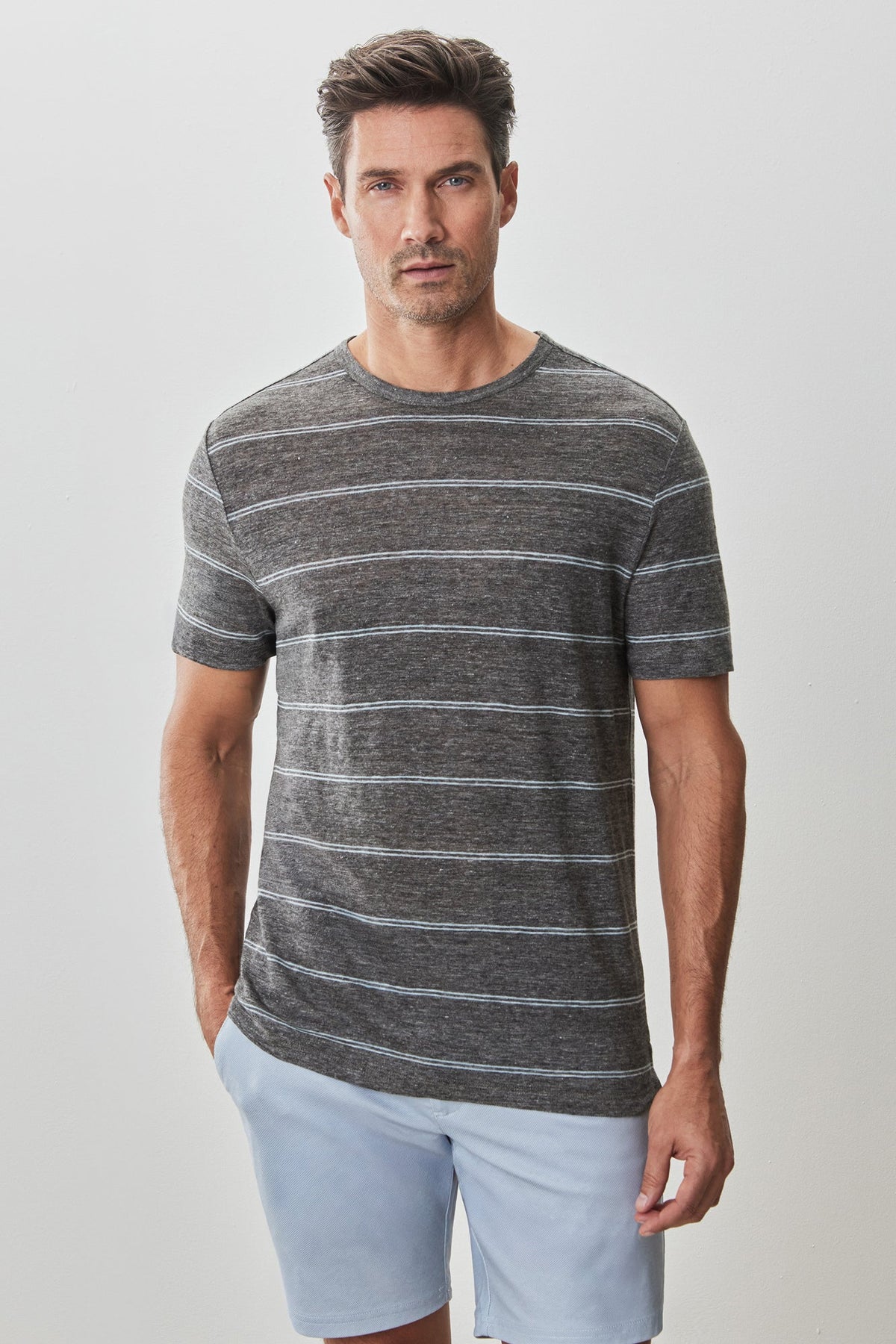 T-shirt col rond pour homme par Robert Barakett | RB51174 Folsom Anthracite | Boutique Vvög, vêtements mode pour homme et femme