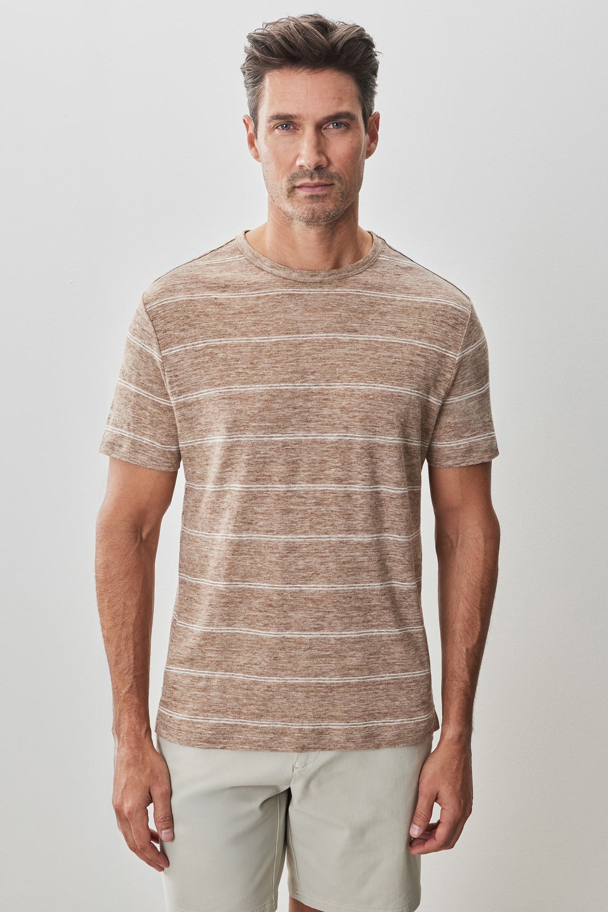 T-shirt col rond pour homme par Robert Barakett | RB51174 Folsom Beige | Boutique Vvög, vêtements mode pour homme et femme