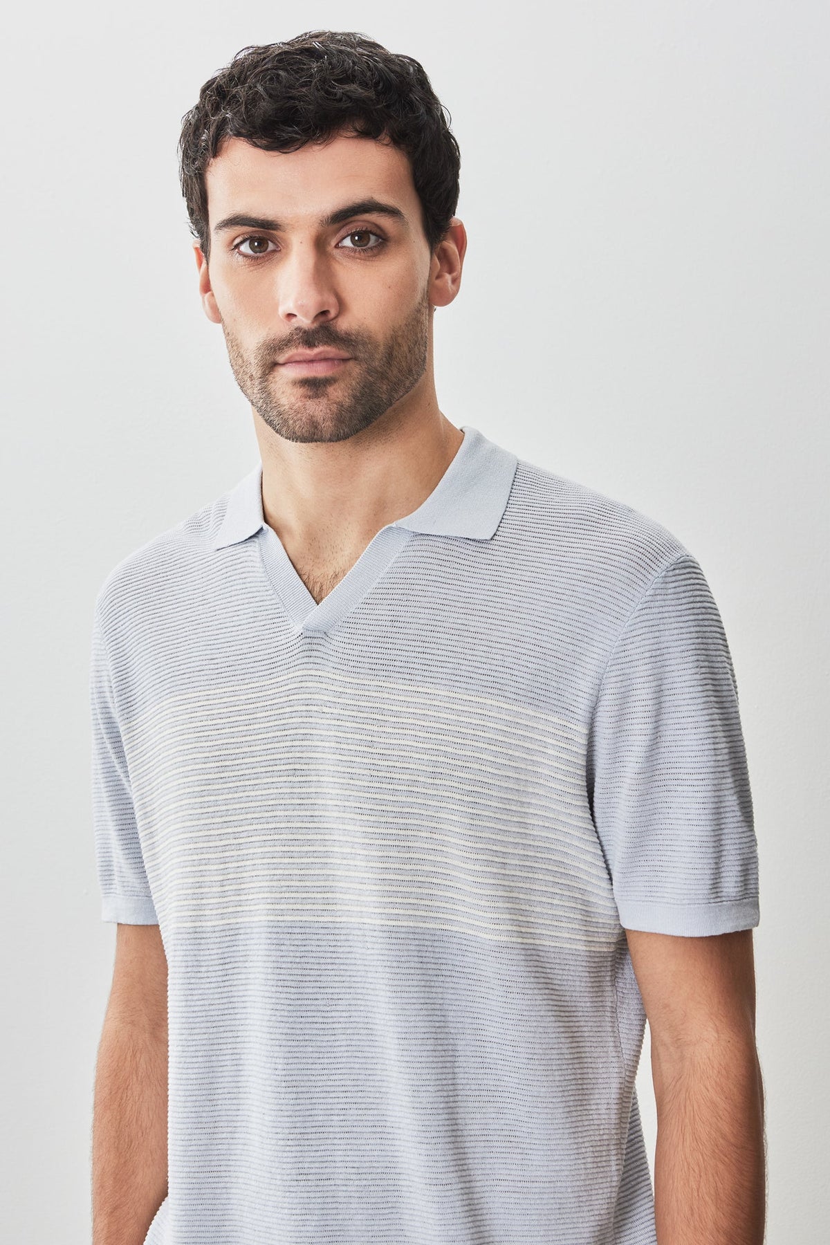 Polo col ouvert pour homme par Robert Barakett | RB51208 Orion Gris Clair | Boutique Vvög, vêtements mode pour homme et femme
