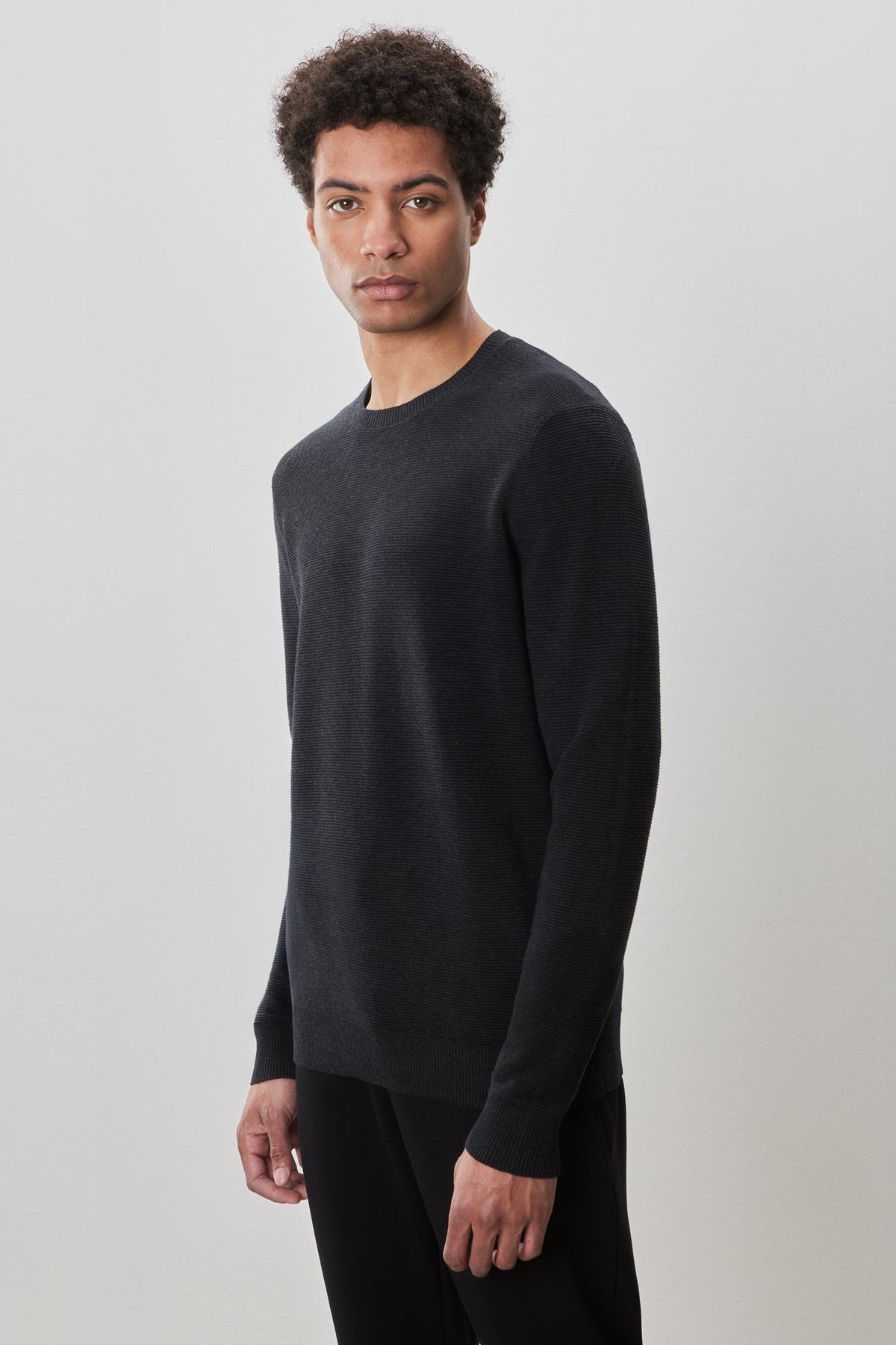Chandail à manches longues col rond pour homme par Robert Barakett | Enrique RB52270 Noir | Boutique Vvög, vêtements mode pour homme et femme