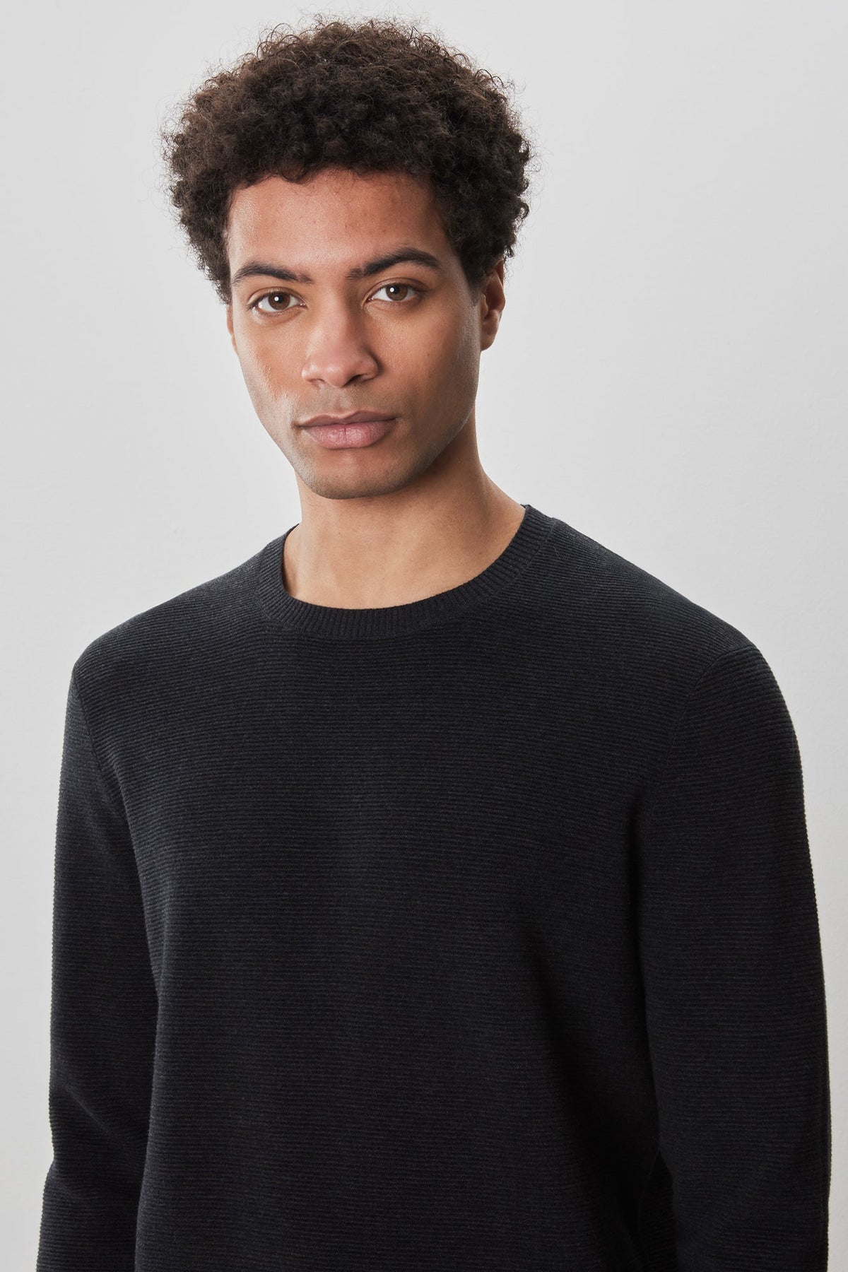 Chandail à manches longues col rond pour homme par Robert Barakett | Enrique RB52270 Noir | Boutique Vvög, vêtements mode pour homme et femme