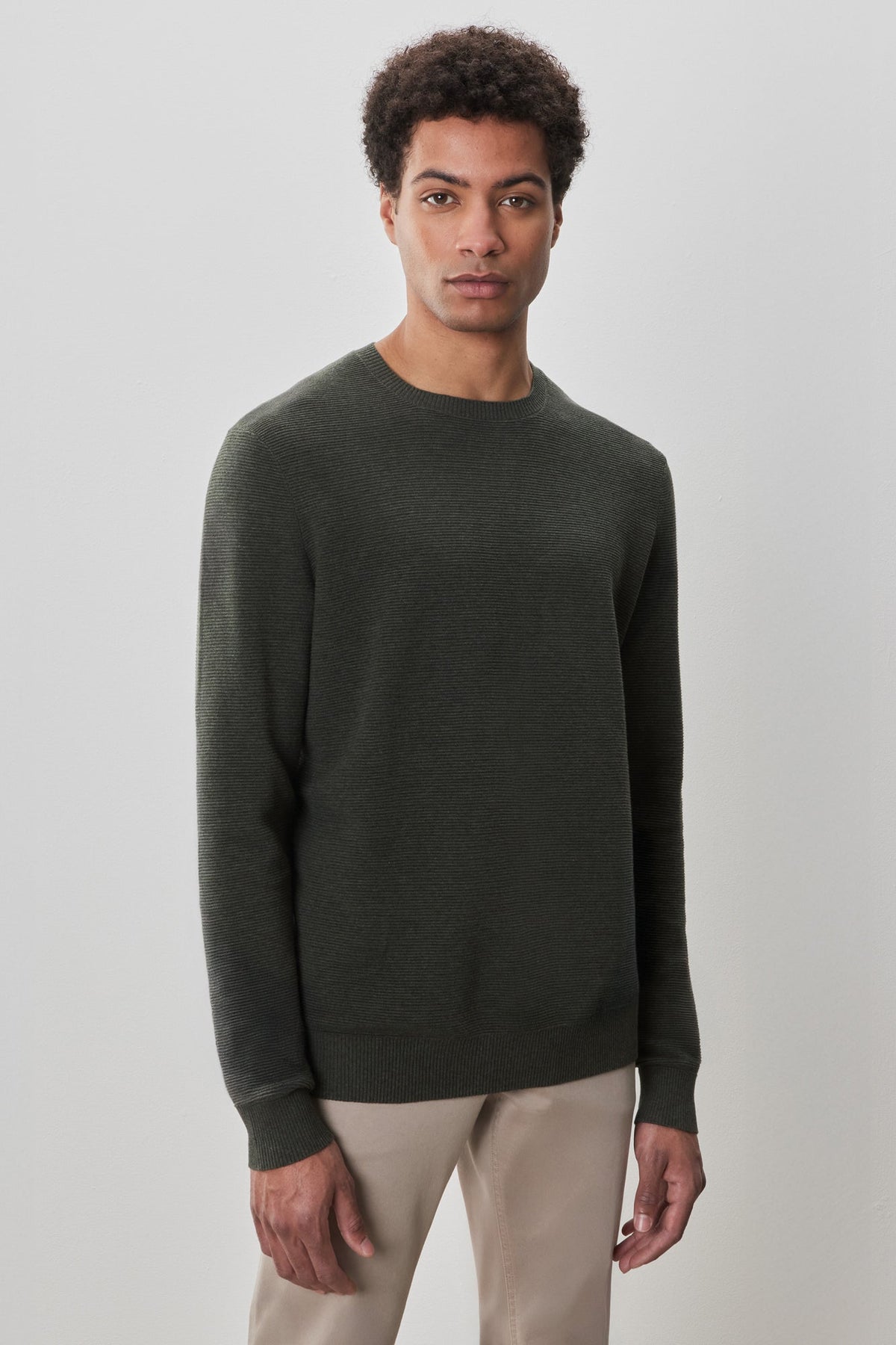Chandail à manches longues col rond pour homme par Robert Barakett | Enrique RB52270 Olive | Boutique Vvög, vêtements mode pour homme et femme