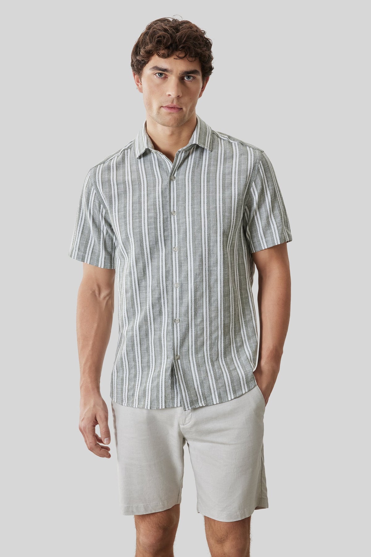 Chemise tissée pour homme par Robert Barakett | RB61150 Daiki Olive Crépuscule | Boutique Vvög, vêtements mode pour homme et femme