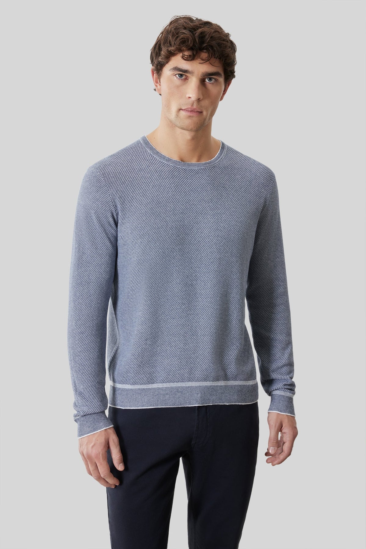 Chandail M.L. col rond pour homme par Robert Barakett | RB61154 Kaede Bleu Denim | Boutique Vvög, vêtements mode pour homme et femme