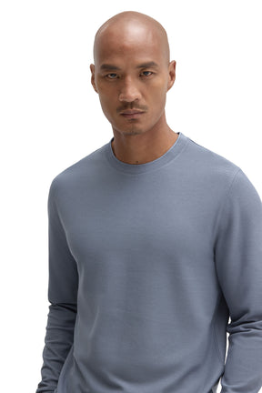 Robert Barakett men's blue-gray long sleeve T-Shirt with ribbed crewneck and fine texture, close-up