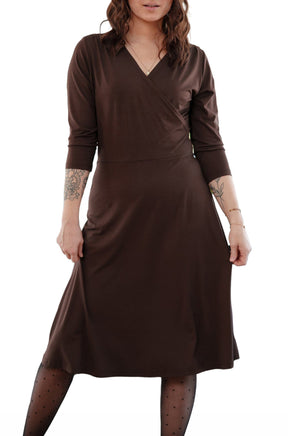 Rien ne se perd, tout se crée women's closer front view of a dark brown wrap-neck midi dress with three-quarter sleeves