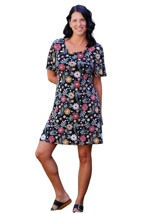Robe pour femme par Rien ne se perd, tout se crée | Grenadine Floral | Boutique Vvög, vêtements mode pour homme et femme