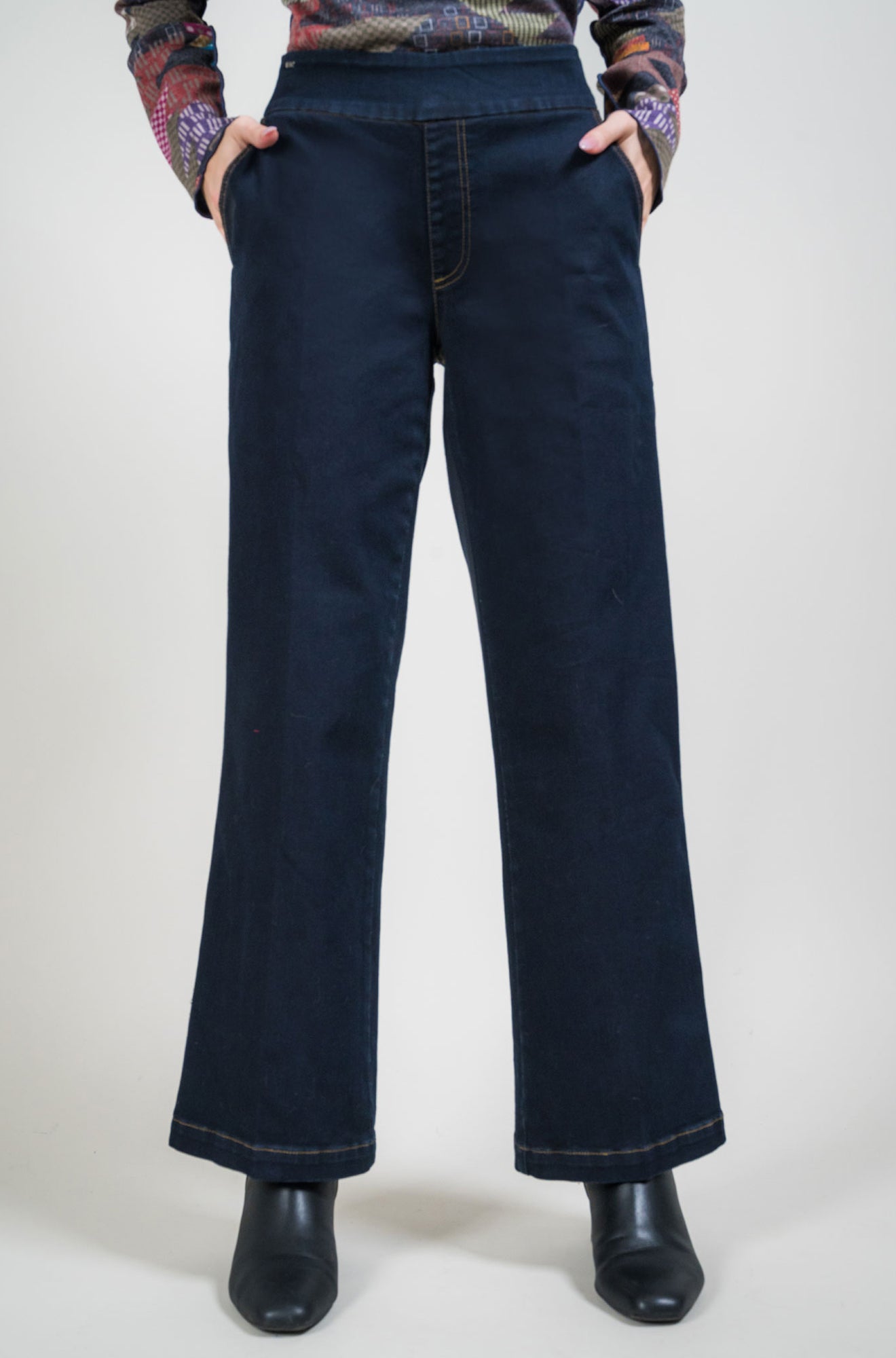 Pantalon pour femme par Lisette L | 1190 1114 Champagne | Boutique Vvög, vêtements mode pour homme et femme