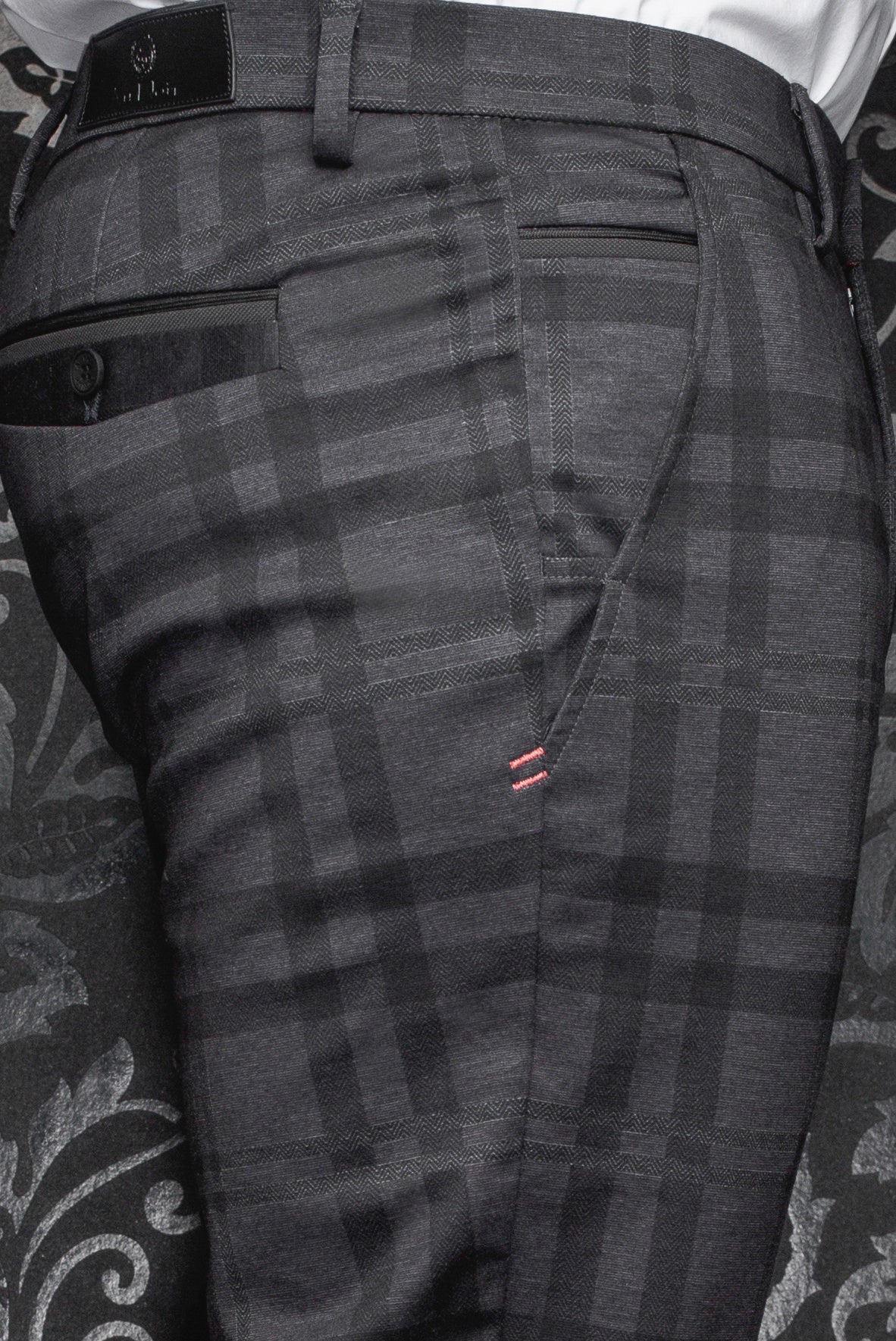 Pantalon pour homme par Au Noir | BERETTA-SELLECK Noir | Boutique Vvög, inventaire complet de la marque Au Noir