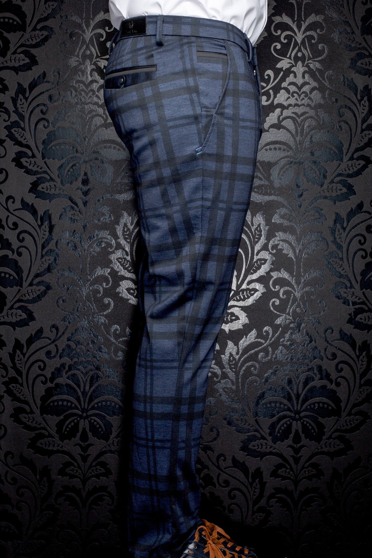 Pantalon pour homme par Au Noir | BERETTA-SELLECK Marine | Boutique Vvög, inventaire complet de la marque Au Noir