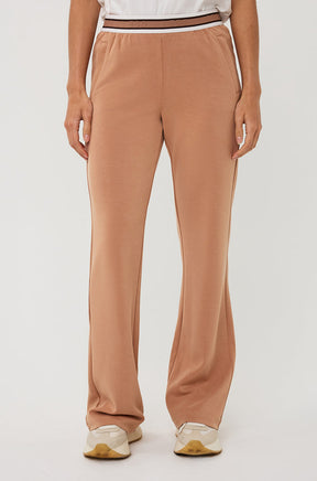Pantalon pour femme par Esqualo | SP2605003 Cappuccino | Boutique Vvög, vêtements mode pour homme et femme