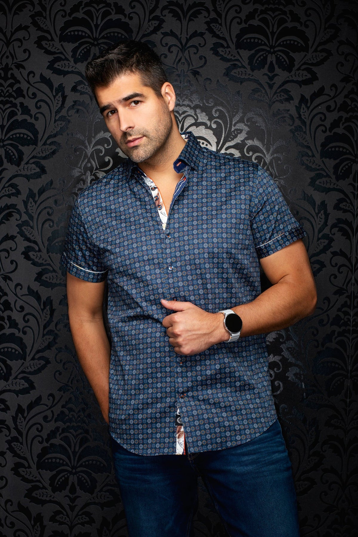 Chemise manches courtes en coton extensible pour homme par Au Noir | STONERIDGE (SS) Marine | Boutique Vvög, inventaire complet de la marque Au Noir