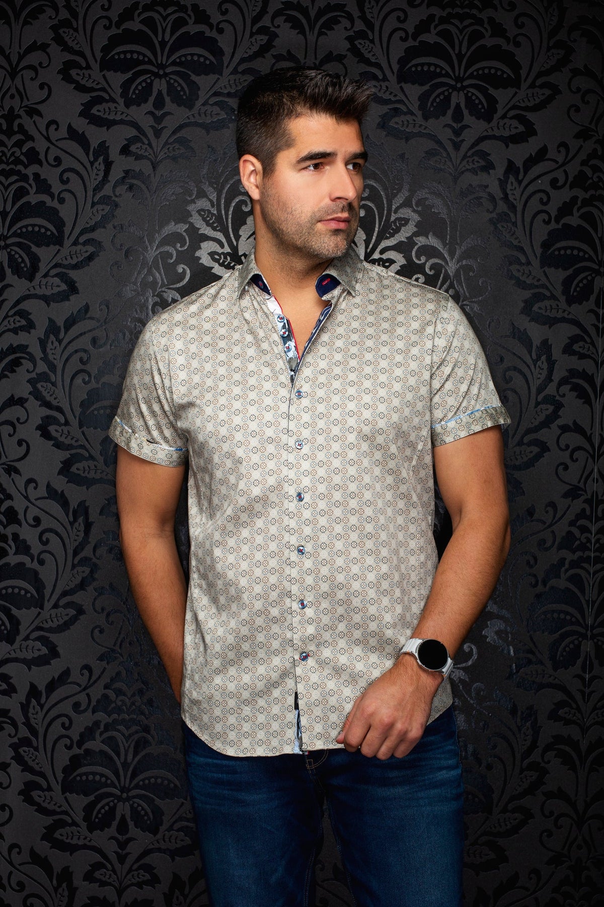 Chemise manches courtes en coton extensible pour homme par Au Noir | STONERIDGE (SS) Pierre | Boutique Vvög, inventaire complet de la marque Au Noir