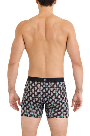 Sous-vêtement noir et gris à oiseaux avec petite étiquette SAXX pour homme, vue de dos sur mannequin