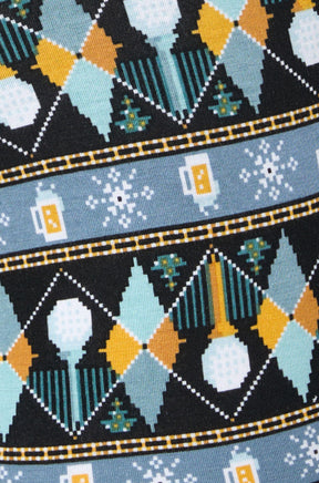Tissu noir du sous-vêtement d'hiver à motif d’hiver géométrique bleu, moutarde et blanc pour homme par Saxx, en gros plan