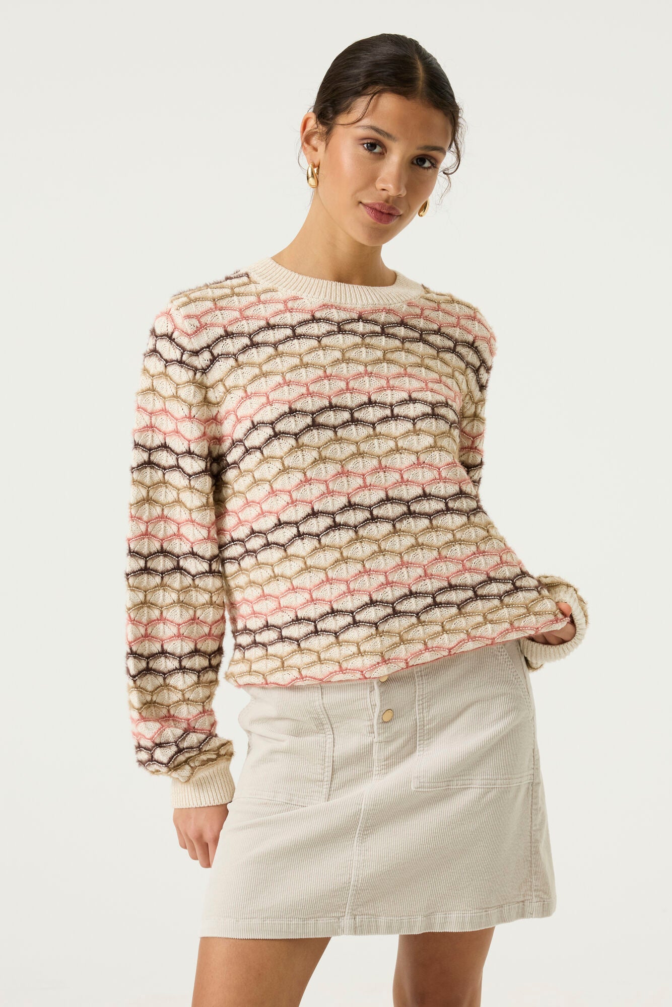 Vue avant du chandail tricot à manches longues crème texturé à rayures avec poignets et ourlet côtelés pour femme par Garcia