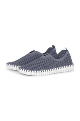 Souliers pour femme par Ilse Jacobsen | TULIP139 Gris Bleu | Boutique Vvög, vêtements mode pour homme et femme