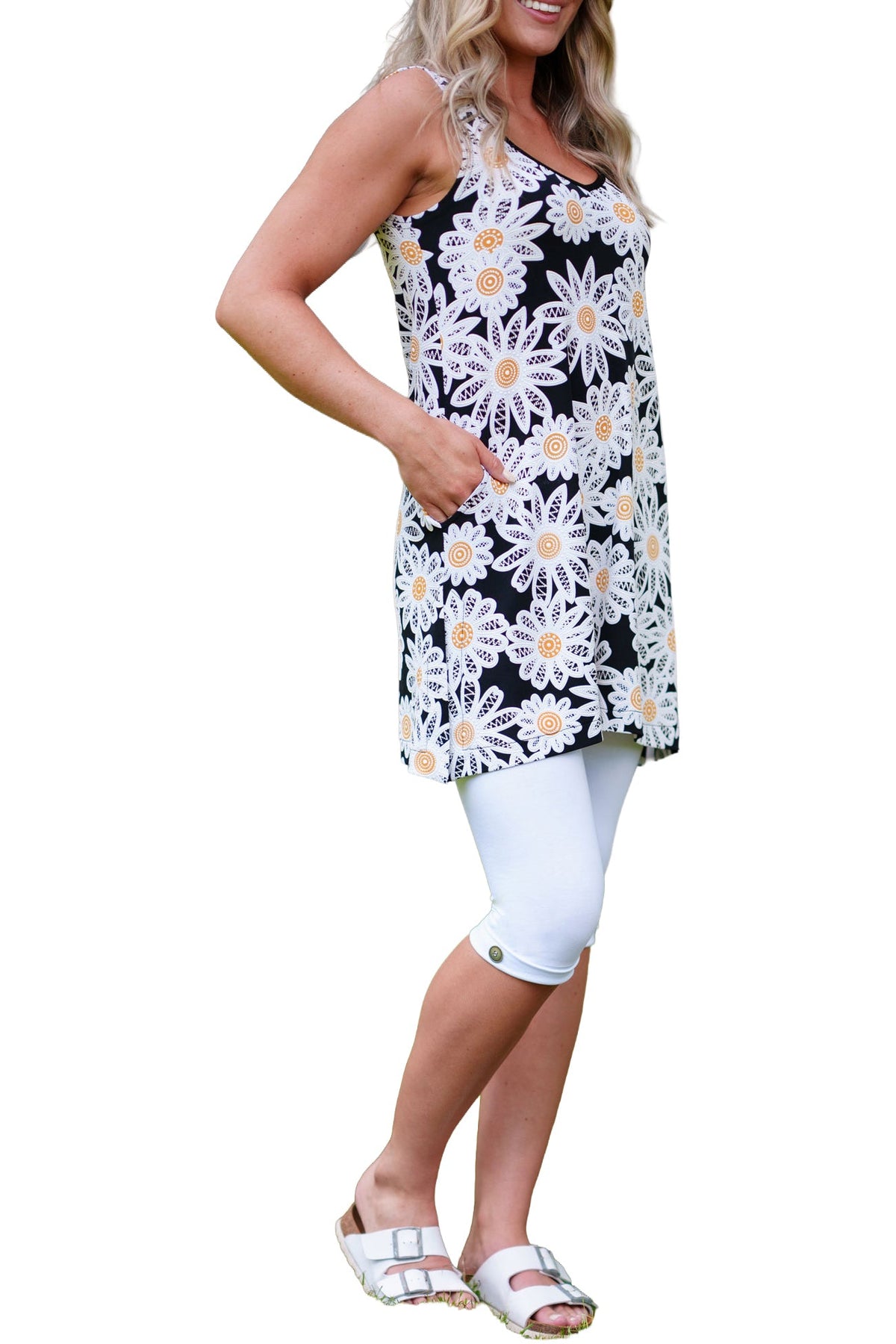 Tunique pour femme par Rien ne se perd, tout se crée | Whisky Marguerites Noir Et Blanc | Boutique Vvög, vêtements mode pour homme et femme