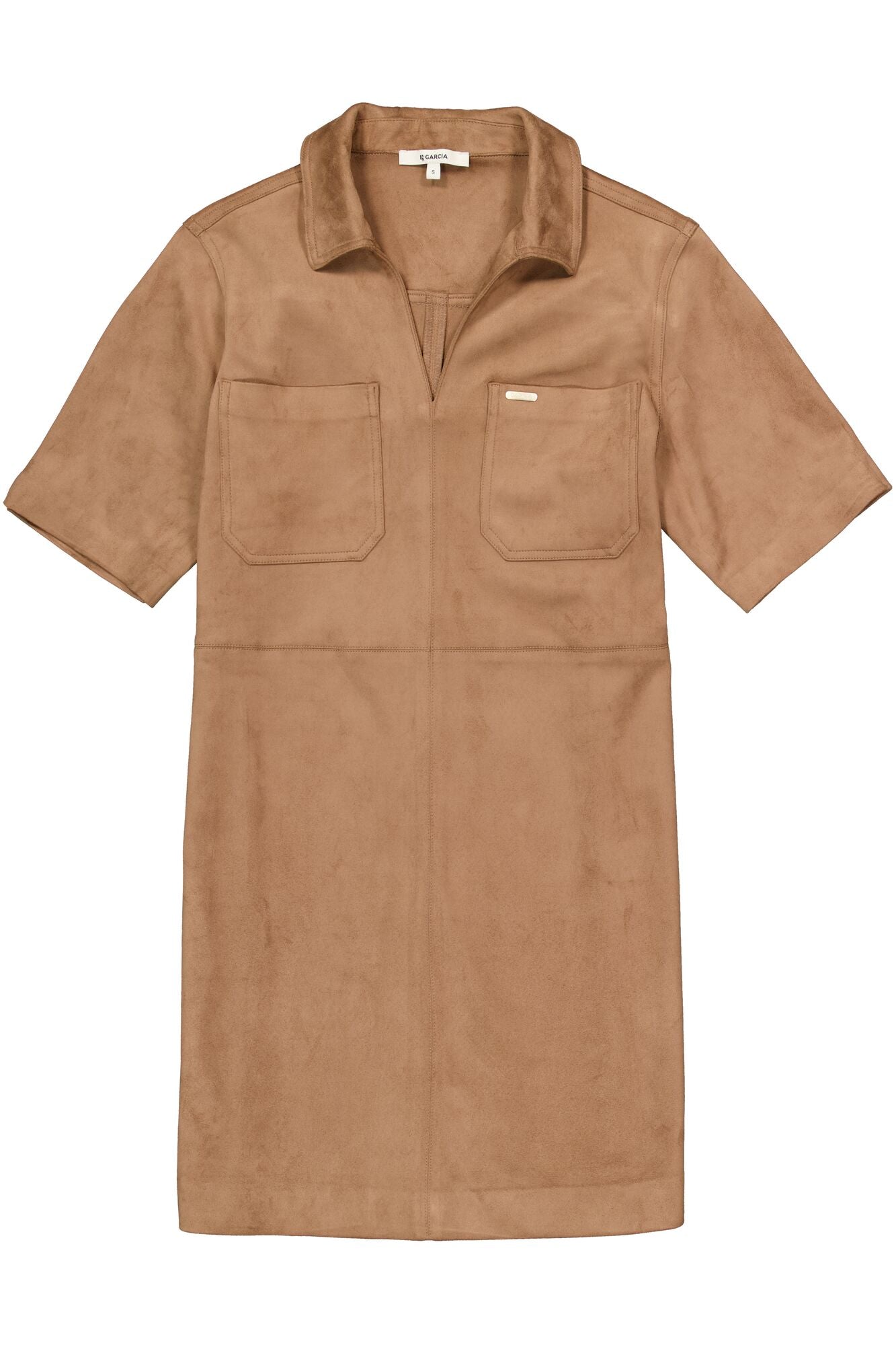 Robe mini manches courtes brune camel en faux suède avec poches poitrine pour femme par Garcia, vue à plat de face