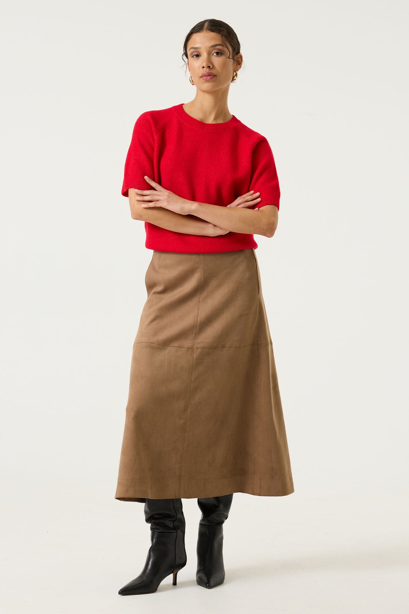 Jupe midi tan avec couture centrale et surpiqûre horizontale pour femme par Garcia, vue de face