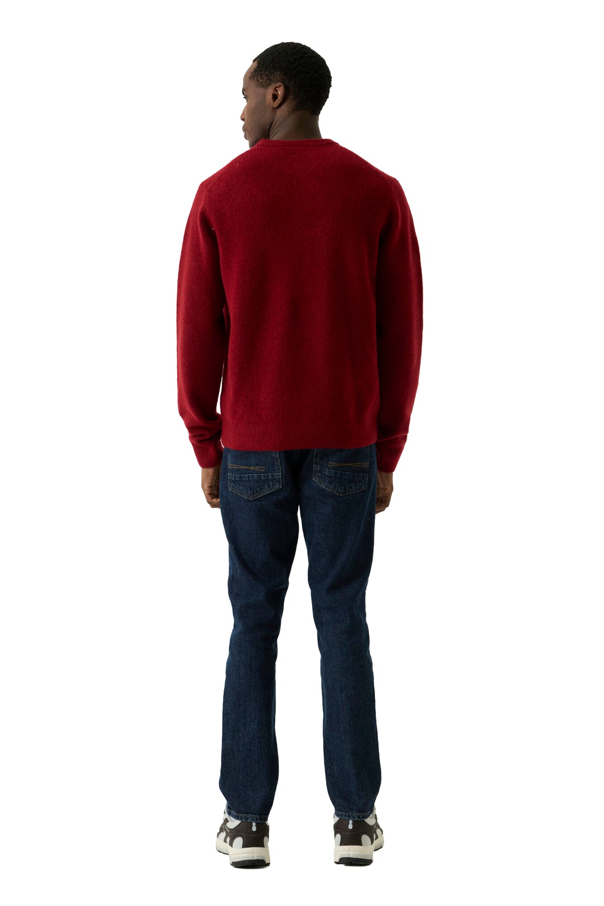 Vue arrière du chandail manches longues en tricot rouge à col rond avec ourlet droit côtelé pour homme par Garcia