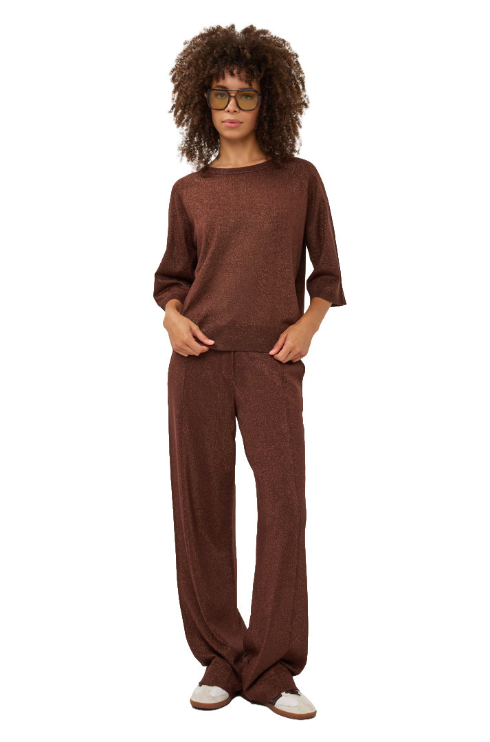 Vue avant pleine longueur du T-Shirt manches courtes brun en tricot métallisé avec pantalon assorti pour femme par Esqualo