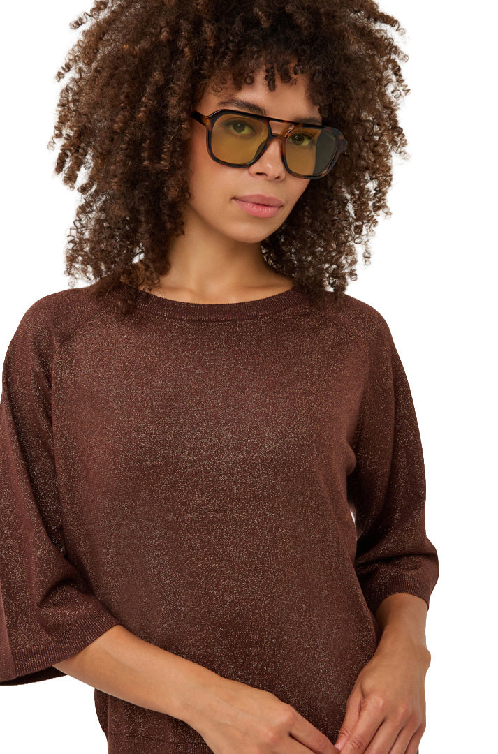 T-Shirt manches courtes brun en tricot métallisé à col rond et manches larges pour femme par Esqualo, vue rapprochée avant