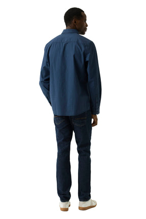 Chemise à manches longues bleu foncé à micro motif avec couture d’empiècement pour homme par Garcia, vue de dos