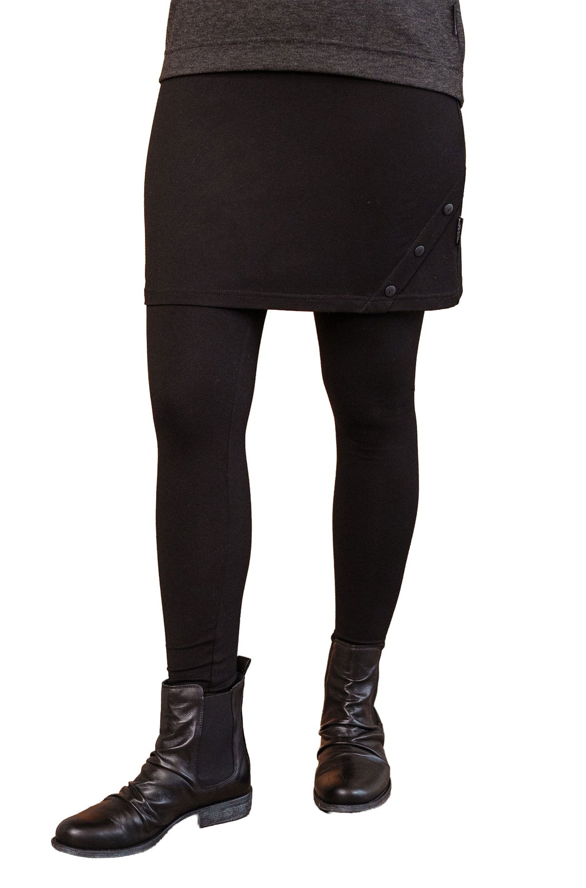 Jupe pour femme par Rien ne se perd, tout se crée | Syl Noir | Boutique Vvög, vêtements mode pour homme et femme
