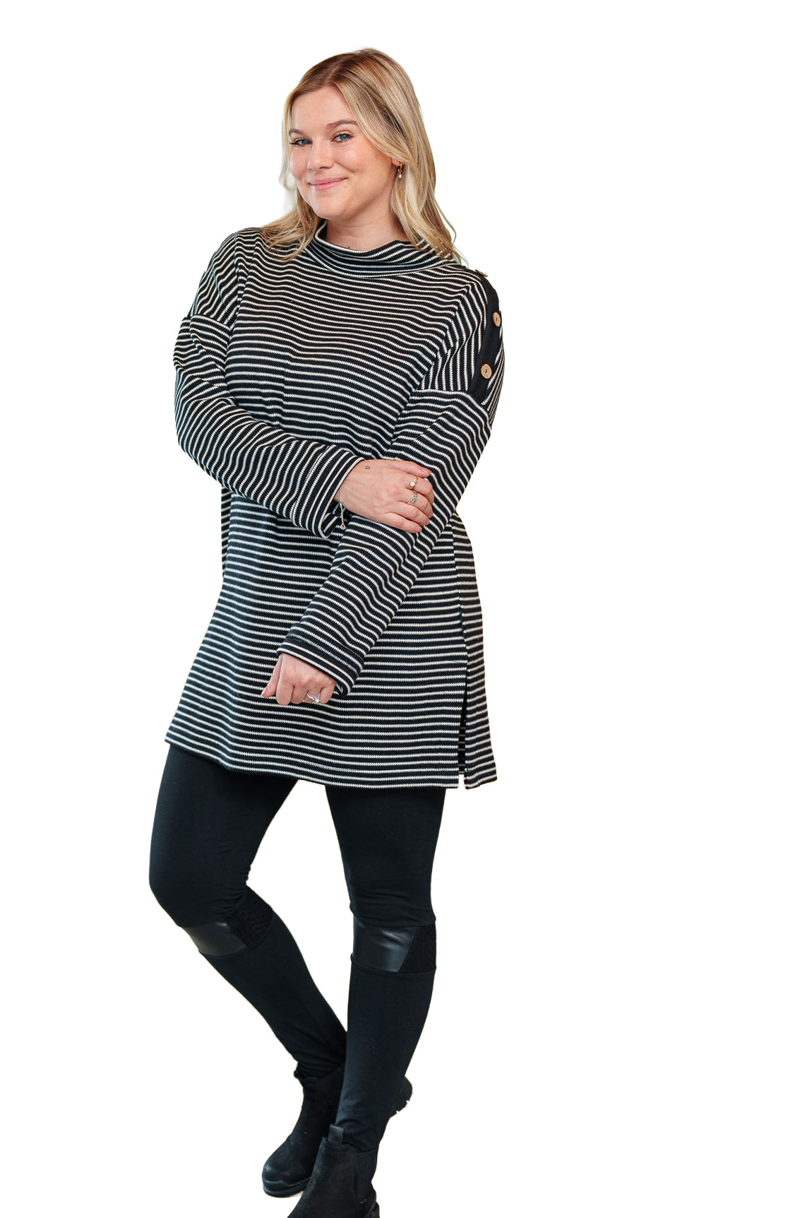 Tunique pour femme par Rien ne se perd, tout se crée | Aralie Raye noir et blanc | Boutique Vvög, vêtements mode pour homme et femme
