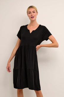 Robe pour femme par Kaffe | 10504657/Petra 50600-BLACK DEEP | Boutique Vvög, vêtements mode pour homme et femme