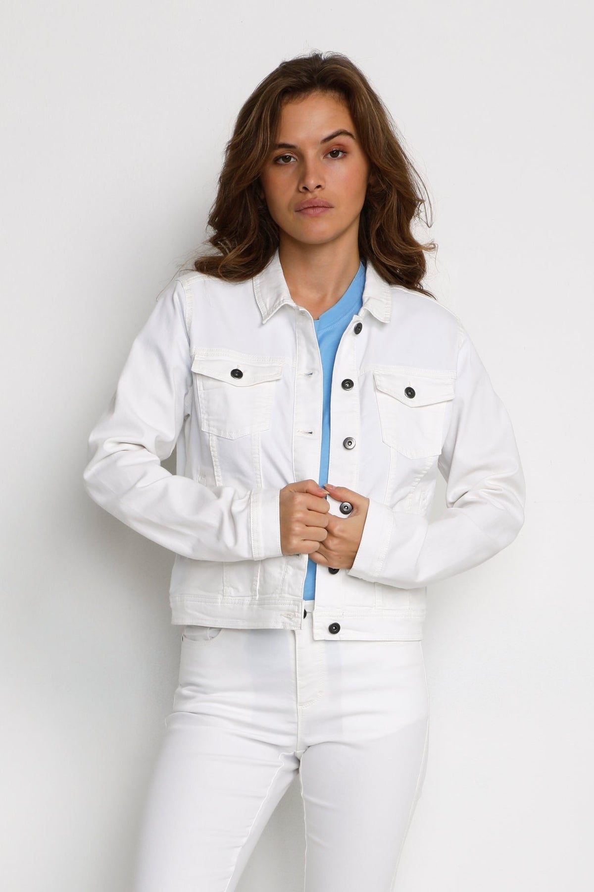 Jacket pour femme par Kaffe | 10506287/Zelina 110602-CHALK | Boutique Vvög, vêtements mode pour homme et femme