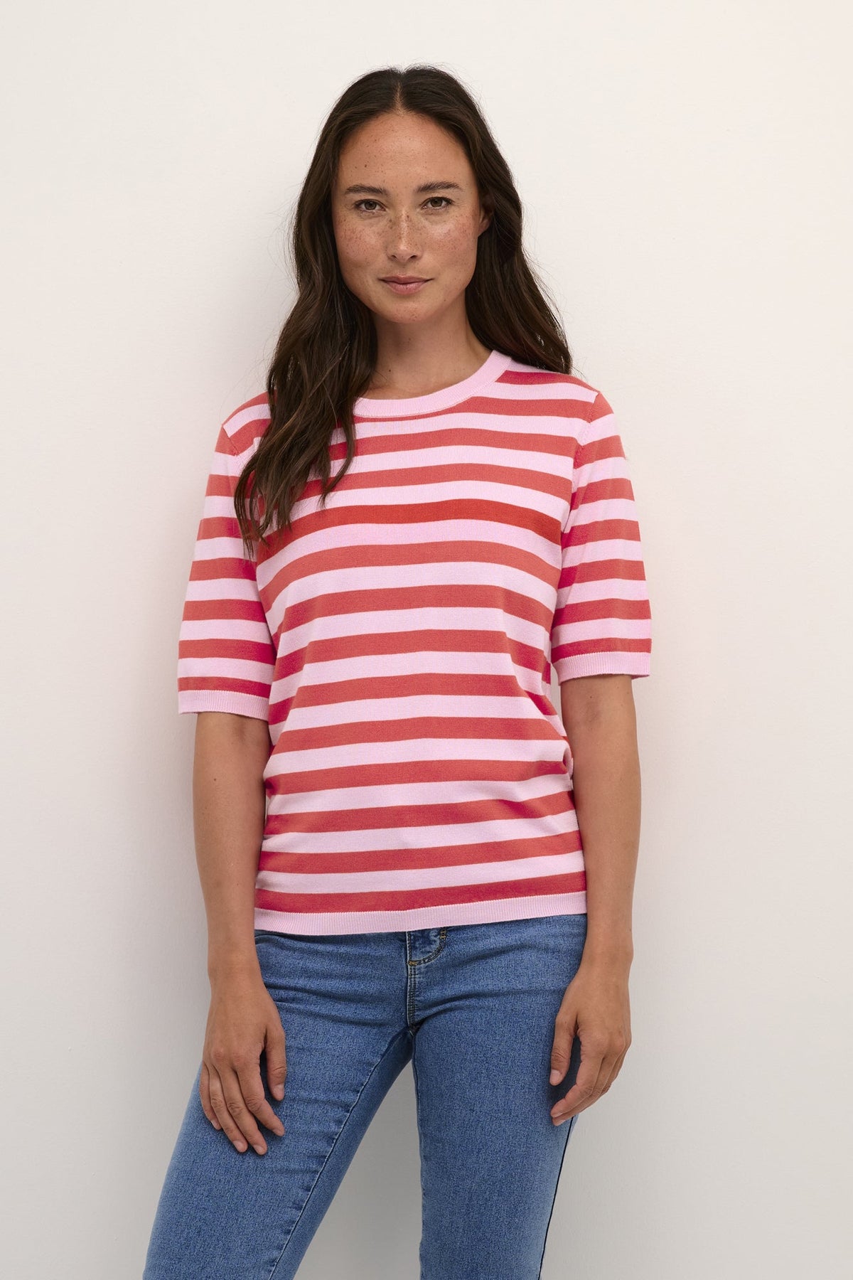 T-Shirt pour femme par Kaffe | 10508410 Rose/Cayenne/105485-PINK MIST/CAYENNE | Boutique Vvög, vêtements mode pour homme et femme