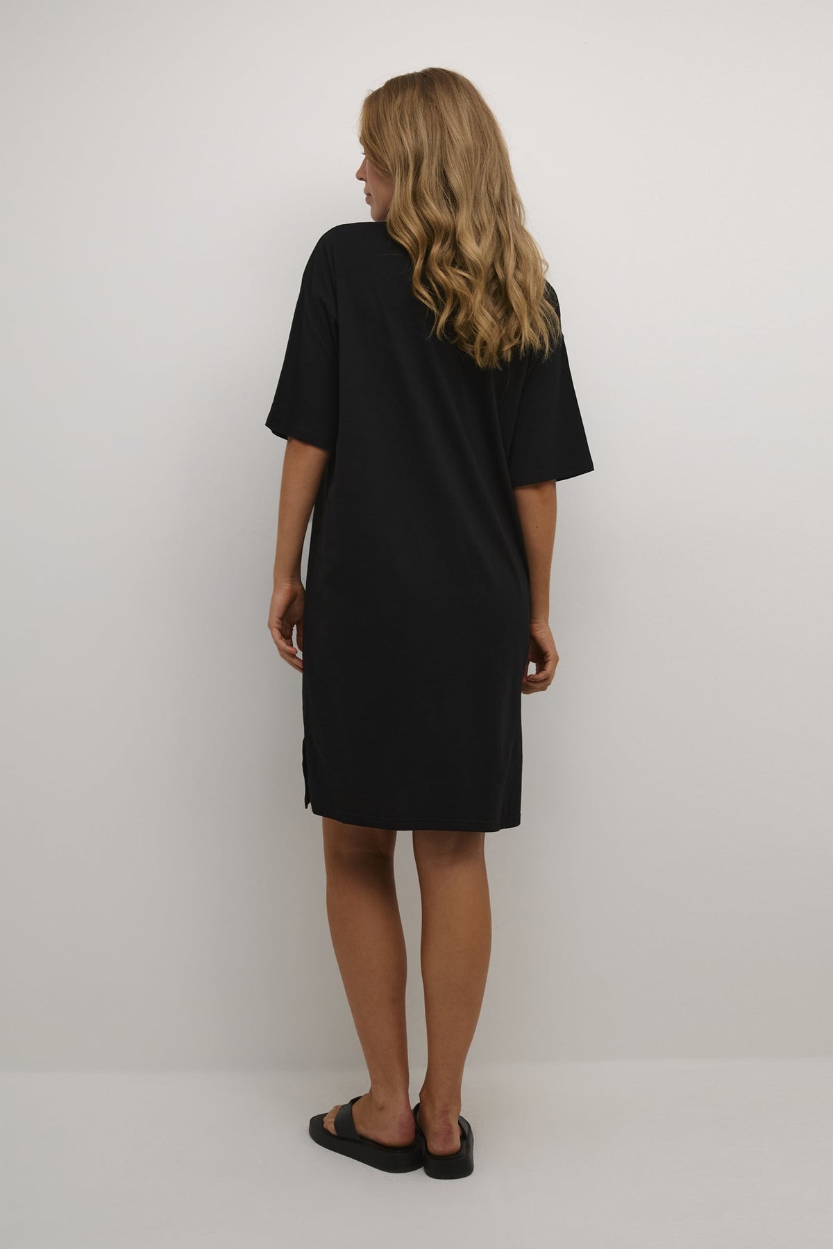 Robe pour femme par Kaffe | 10508413 Noir Profond | Boutique Vvög, vêtements mode pour homme et femme